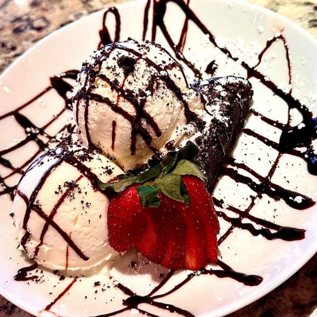 240710-900-Website-Graphic-Press-and-Promos-900-Degrees-Desserts-Brownie-Sundae 900 Degrees desserts, including a refreshing Homemade Brownie Sundae.